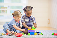 spielende Kinder